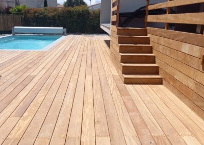 Terrasse en Ipé sur Deux Niveaux à Saint-Cyprien (66) : Élégance, Espace et Rangement Intégré en Bois Exotique